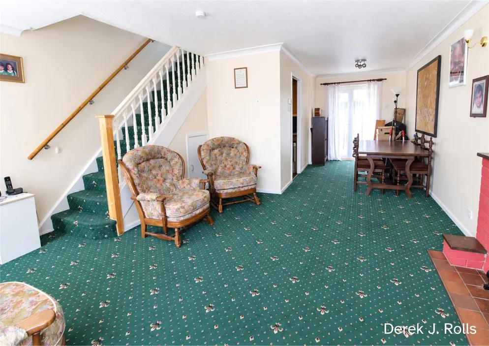 Property carousel item 4