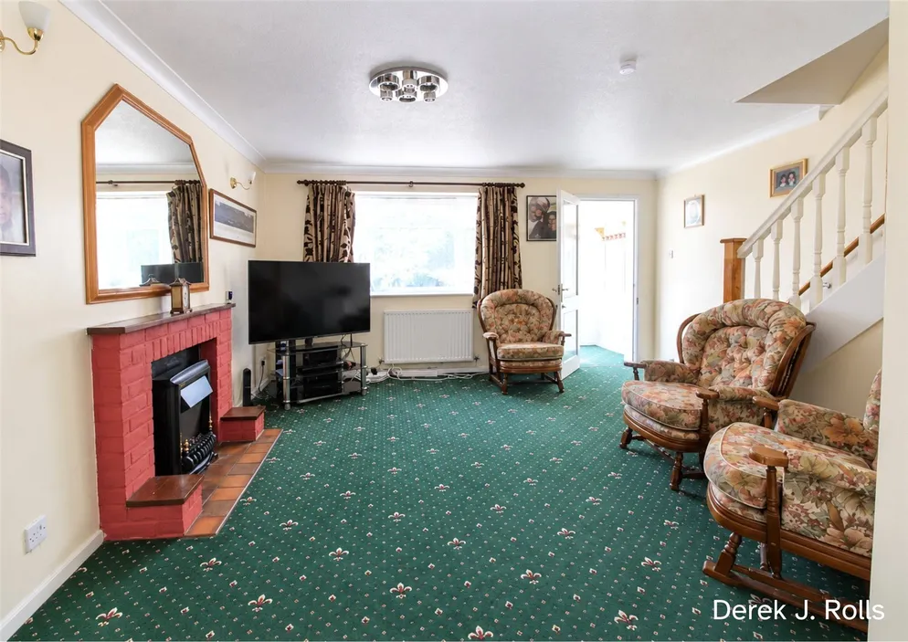 Property carousel item 5