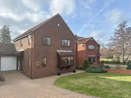 Grosvenor Road, Bircotes, Doncaster thumb 2
