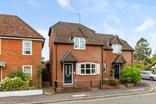 Carpenters Close, Holybourne, GU34 photo 1