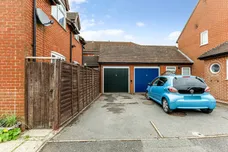 Carpenters Close, Holybourne, GU34 photo 7