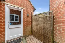 Carpenters Close, Holybourne, GU34 photo 9