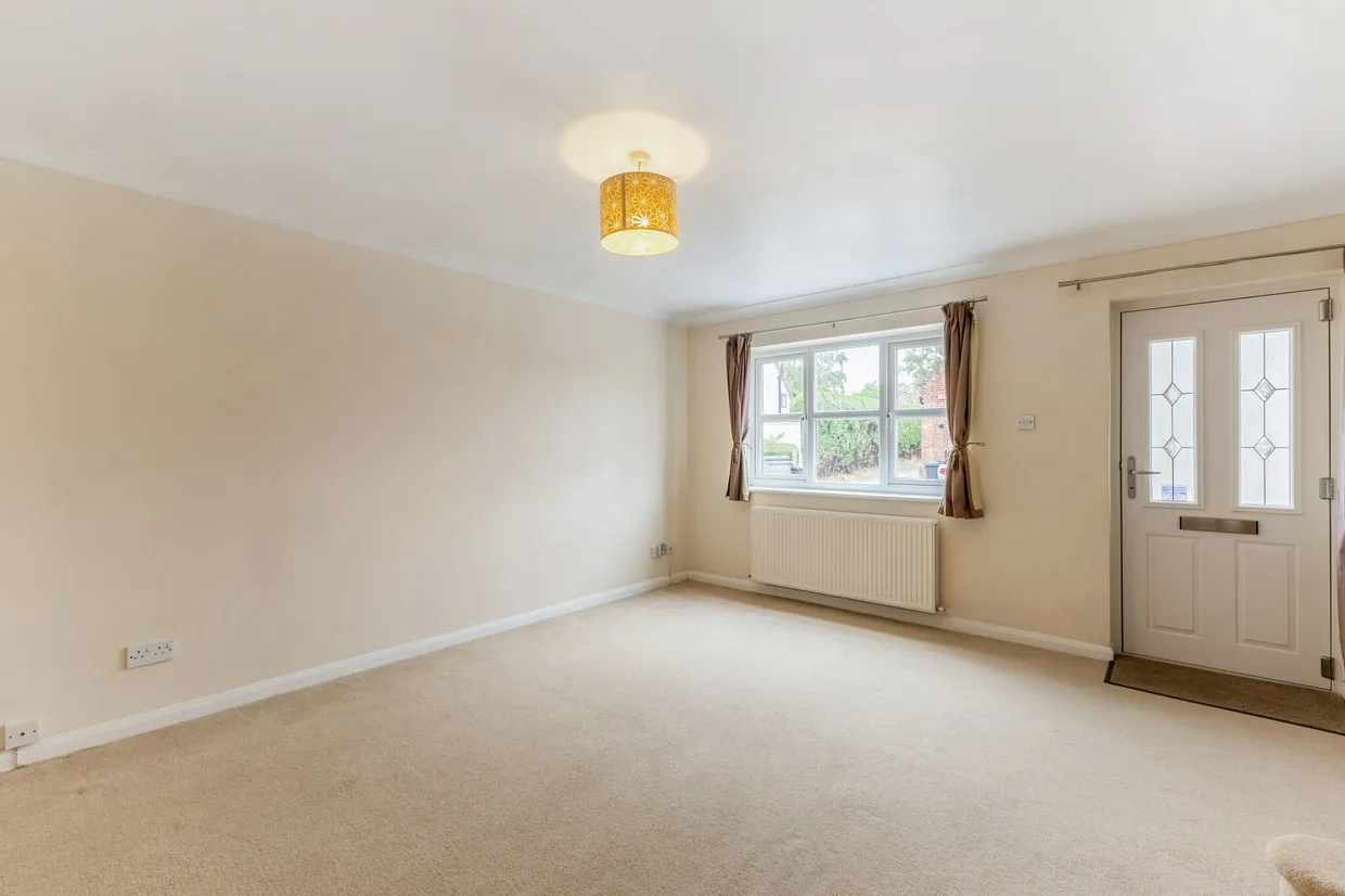 Carpenters Close, Holybourne, GU34 photo 10