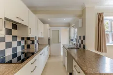 Carpenters Close, Holybourne, GU34 photo 11