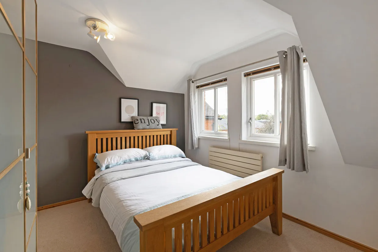 John Eggars Square, Alton, GU34 photo 9