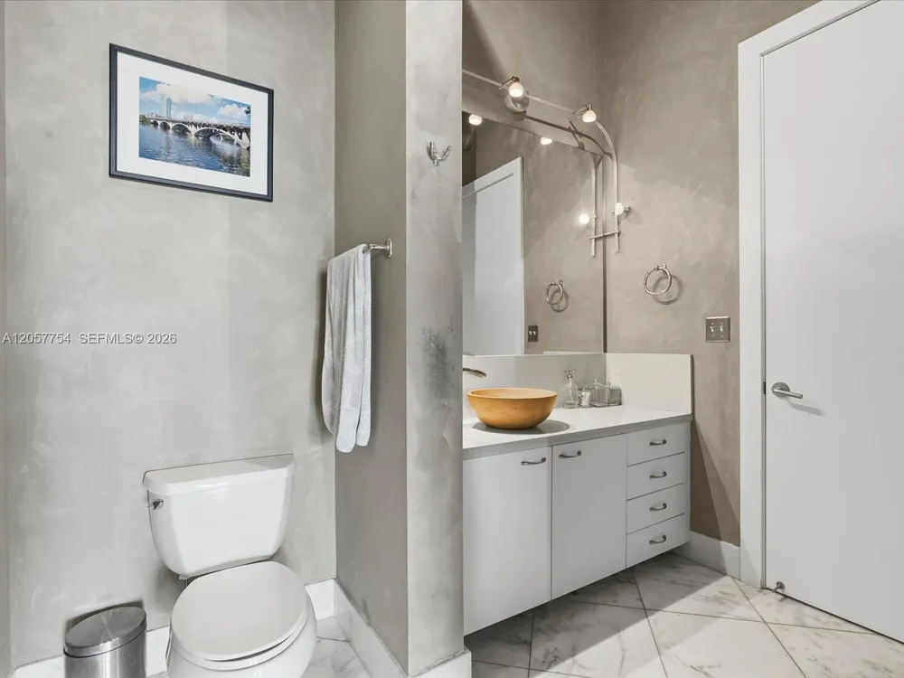 410 NW 1st Ave, Fort Lauderdale, FL 33301