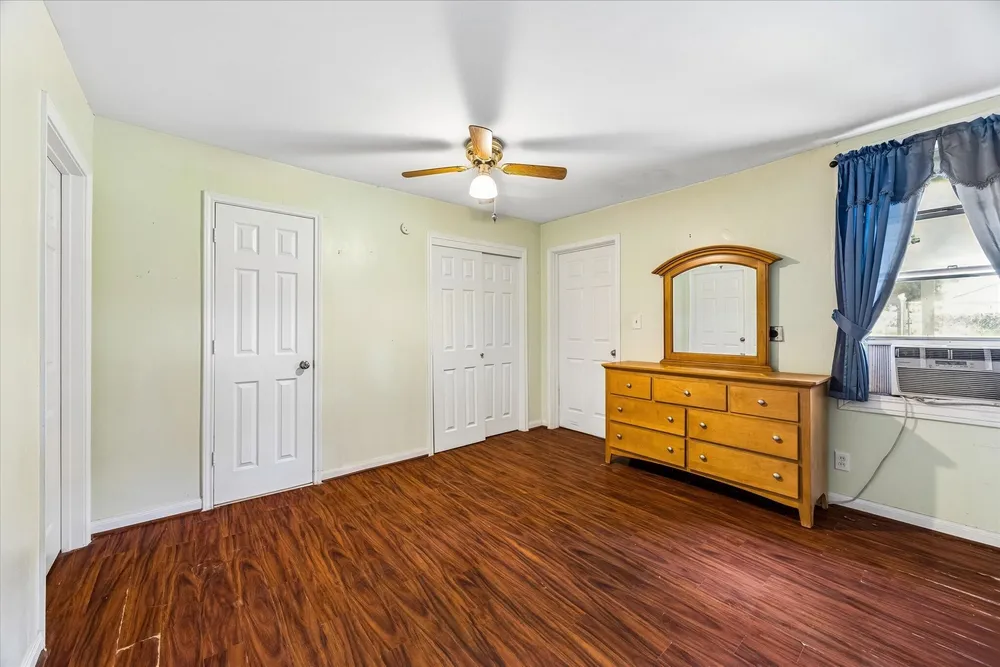 96 Burress St, Houston, TX 77022