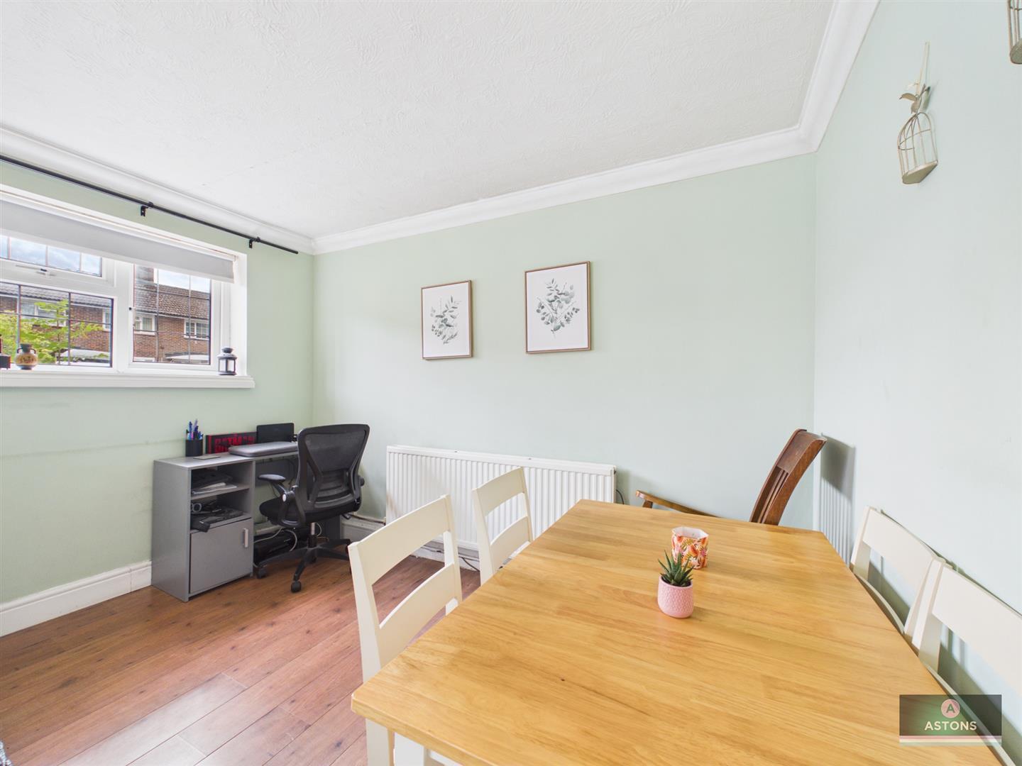 Rother Crescent, Gossops Green Image 9