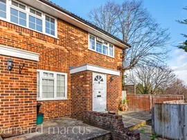 Tapestry Close, SUTTON photo