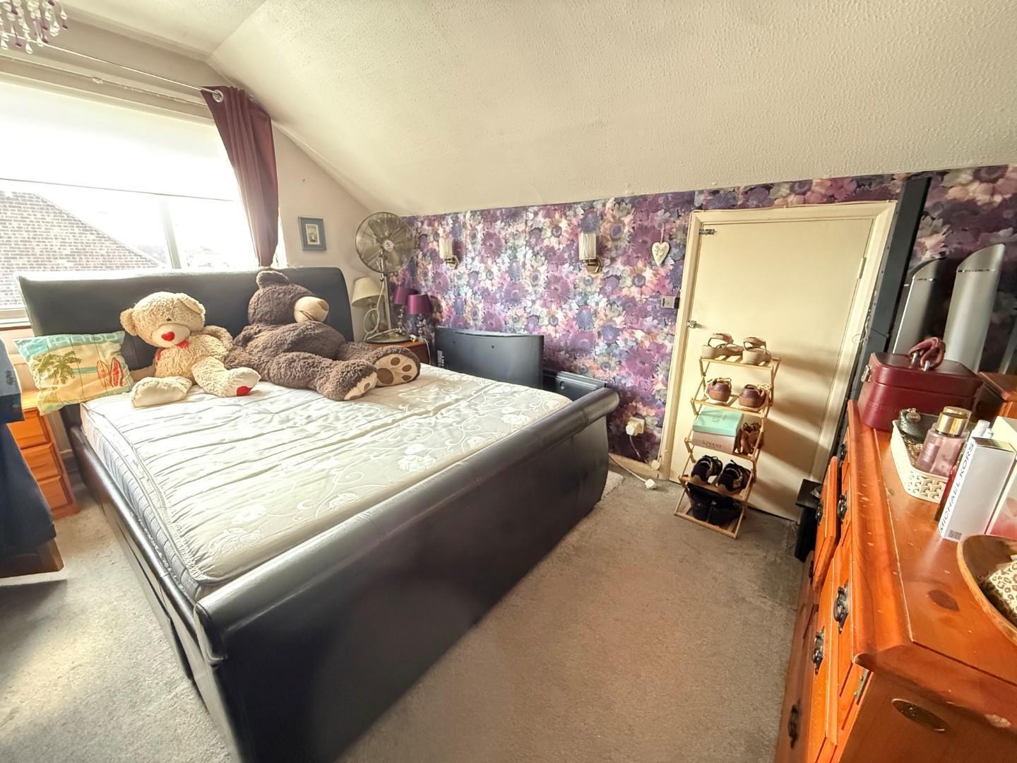 Obelisk Rise, Kingsthorpe, Northampton Image 6