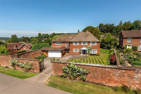 Cotmandene, Dorking, RH4 photo 1