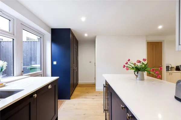 Bath Road, Leckhampton, GL53 photo 10