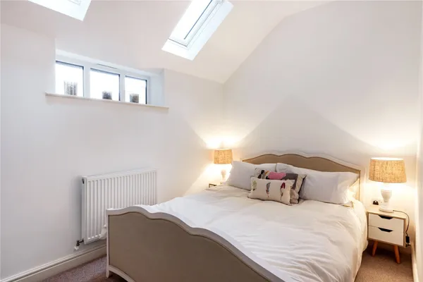 Bath Road, Leckhampton, GL53 photo 11