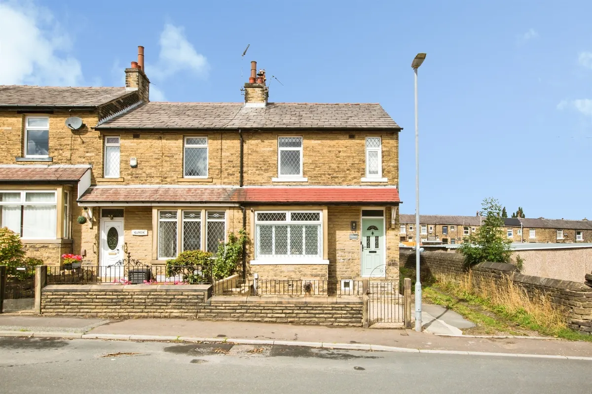 South Lane, ELLAND