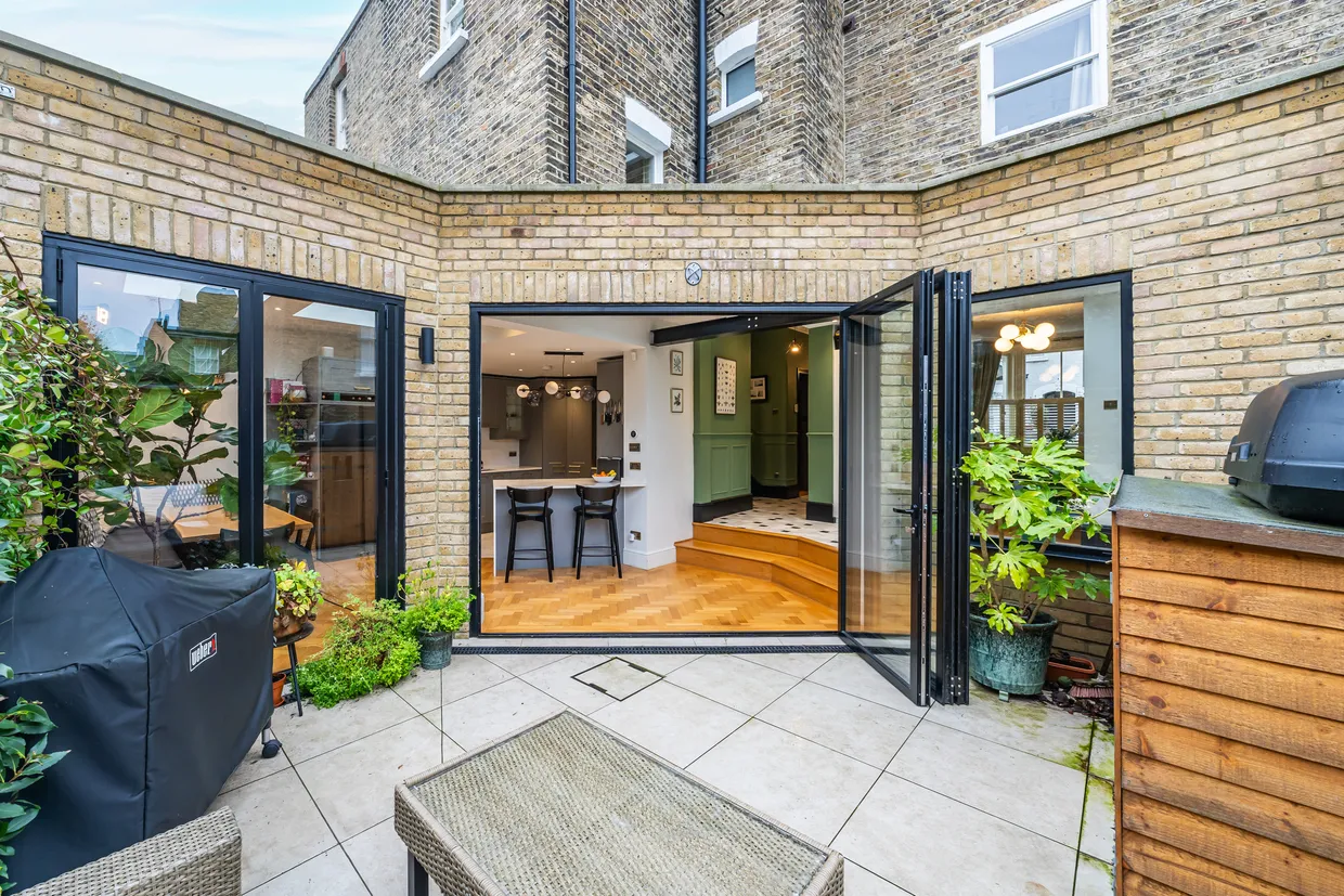 Freke Road, London, SW11 photo 26