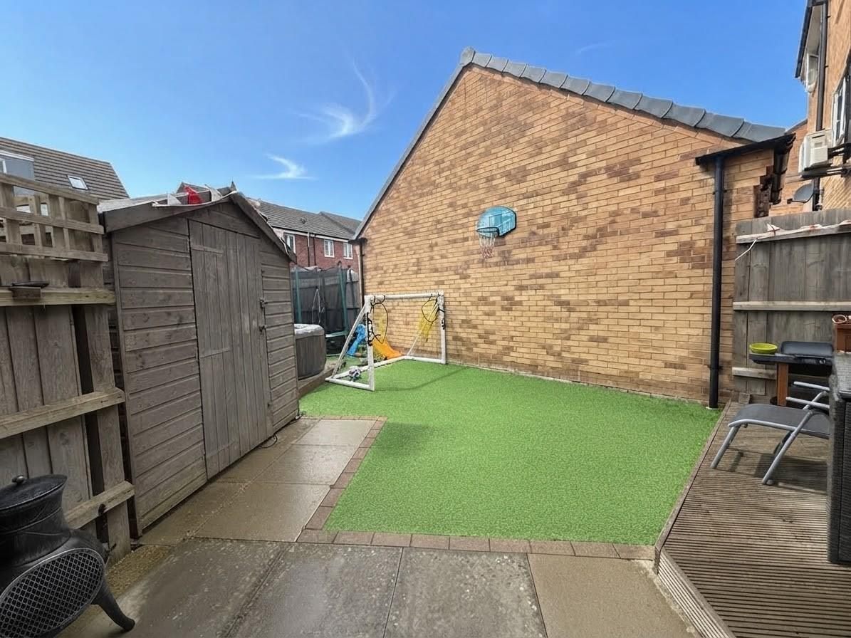 Damselfly Road, Northampton Image 4