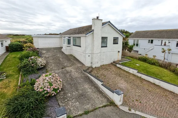 Glan Y Don Parc, Bull Bay, Amlwch, Sir Ynys Mon, LL68