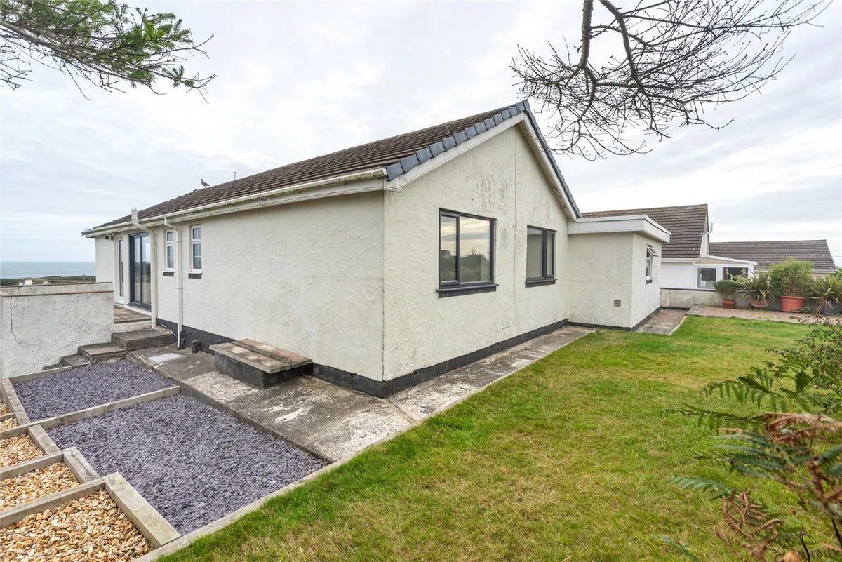 Glan Y Don Parc, Bull Bay, Amlwch, Sir Ynys Mon, LL68