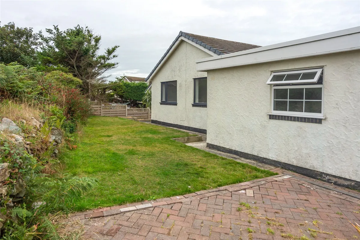 Glan Y Don Parc, Bull Bay, Amlwch, Sir Ynys Mon, LL68