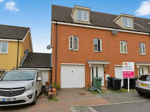 Magnolia Way, Costessey, Norwichphoto