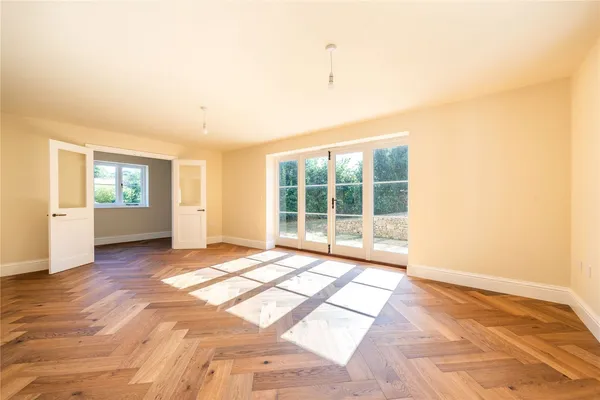 Horsham Road, Abinger Hammer, RH5 photo 5