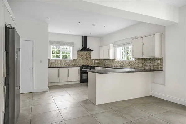 Moulsoe, Buckinghamshire, MK16 photo 4