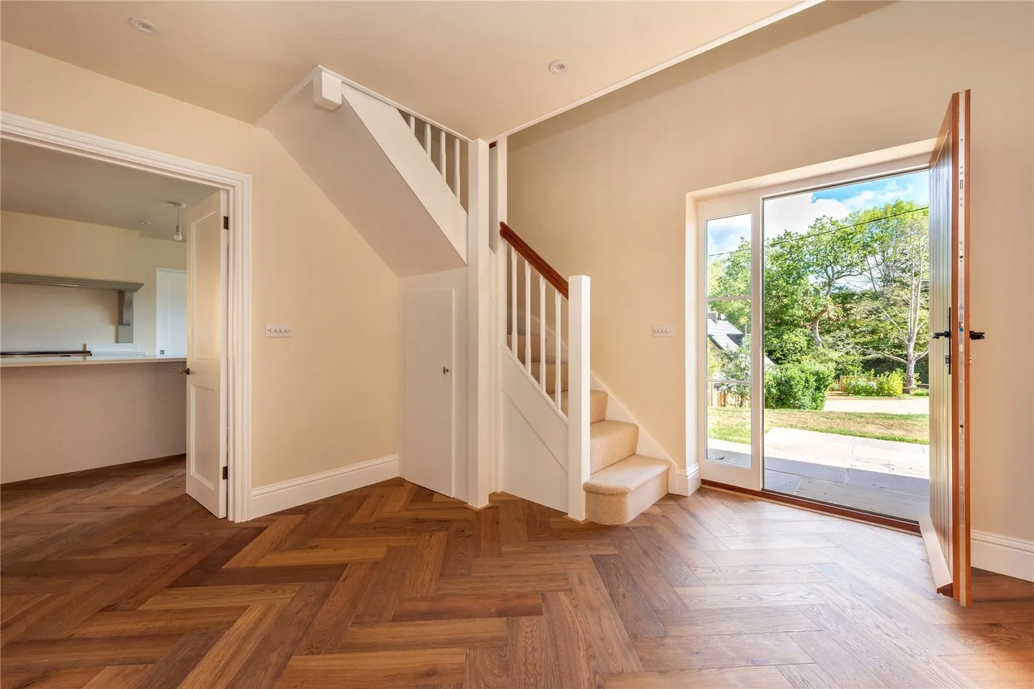Horsham Road, Abinger Hammer, RH5 photo 7