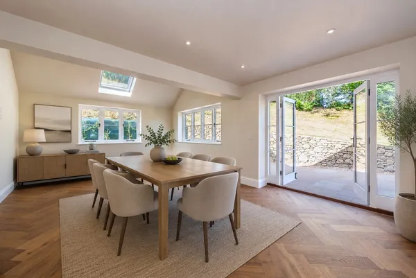 Horsham Road, Abinger Hammer, RH5 photo 2