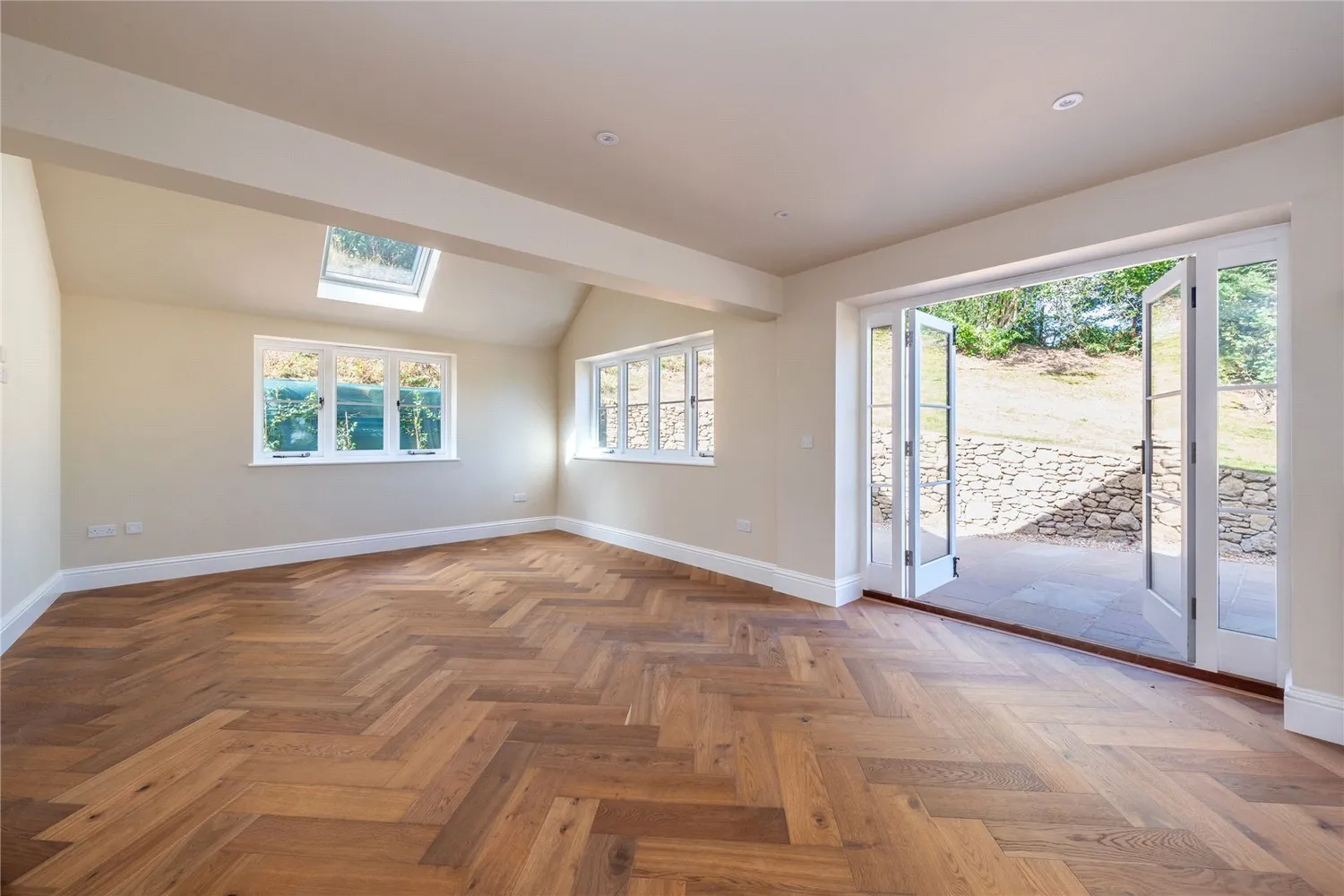Horsham Road, Abinger Hammer, RH5 photo 12