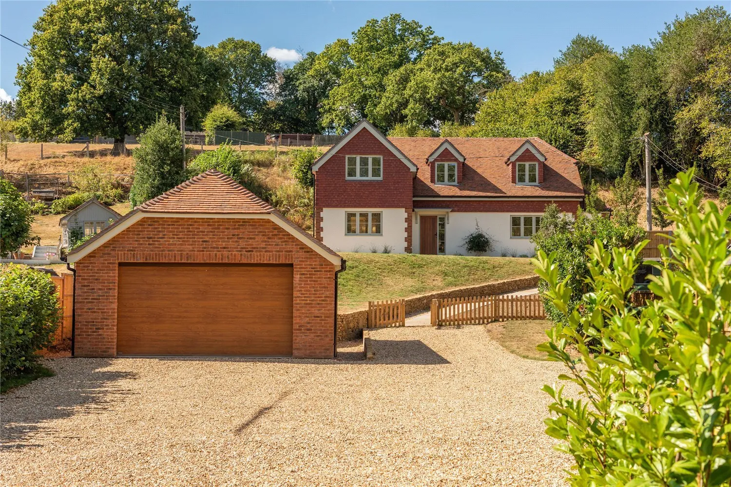Horsham Road, Abinger Hammer, RH5 photo 24