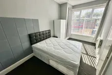Temple Crescent, LEEDS