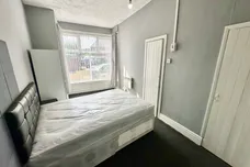 Temple Crescent, LEEDS