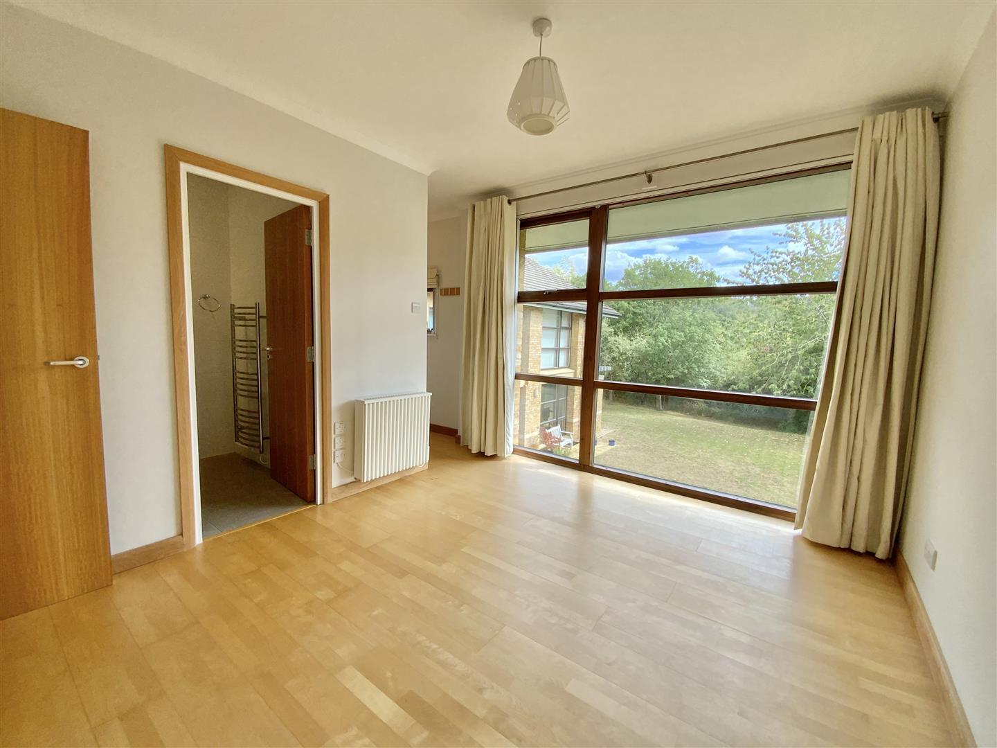 Woodward Place, Loughton Lodge Image 8