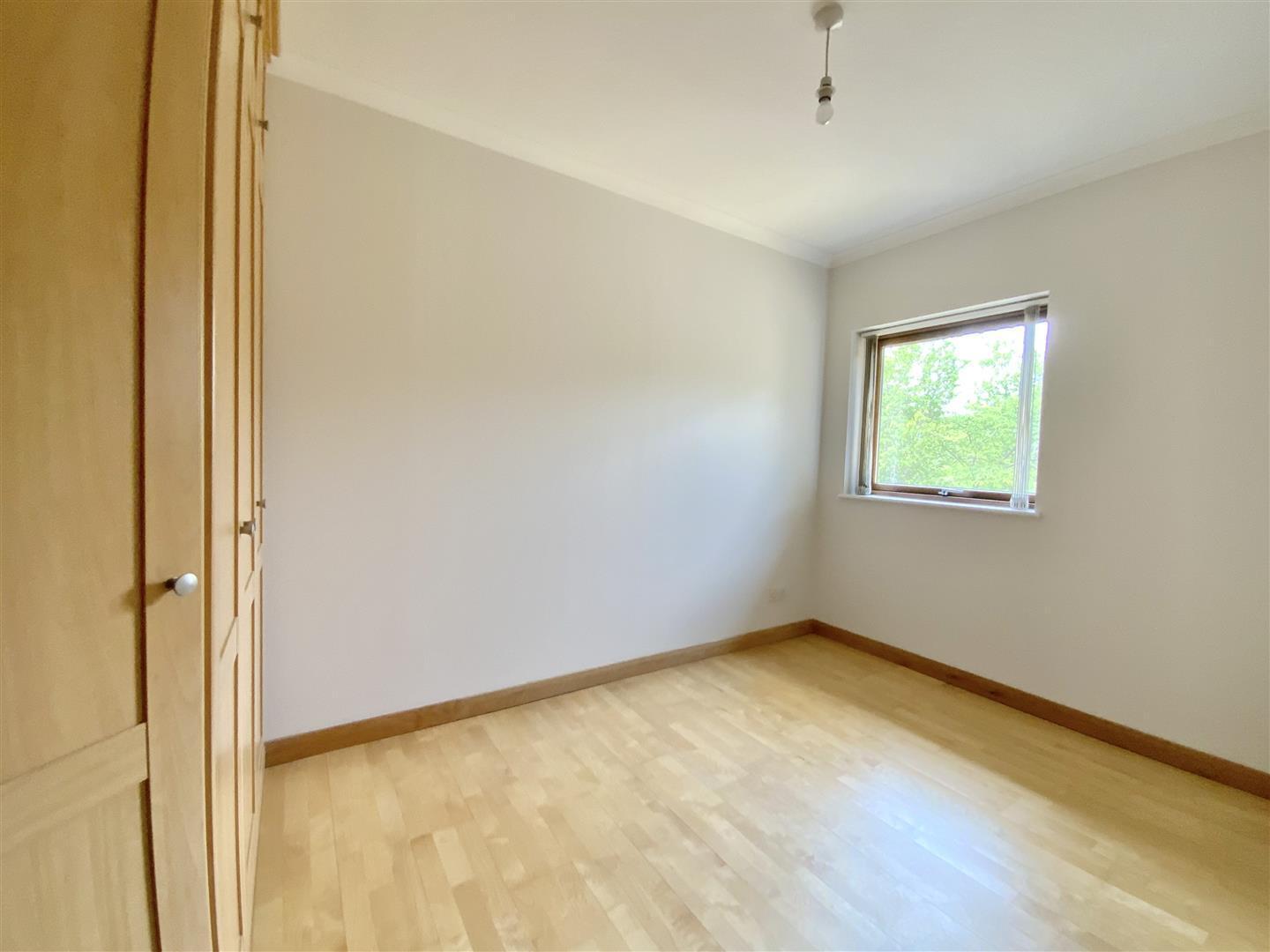 Woodward Place, Loughton Lodge Image 12