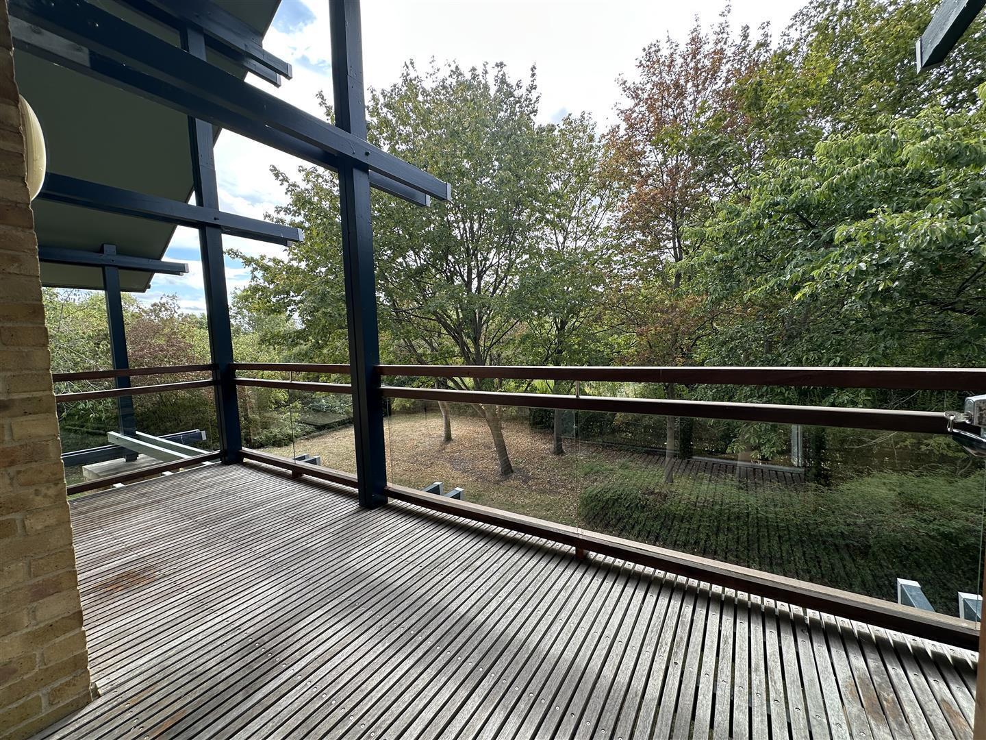 Woodward Place, Loughton Lodge Image 14
