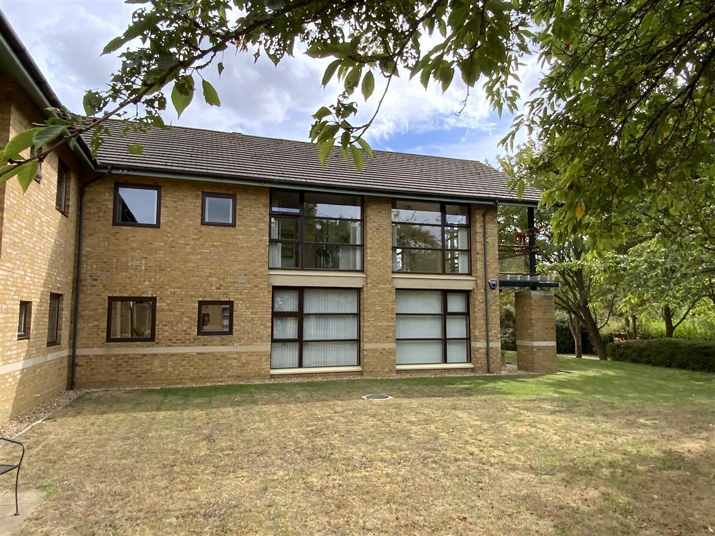 Woodward Place, Loughton Lodge Image 16