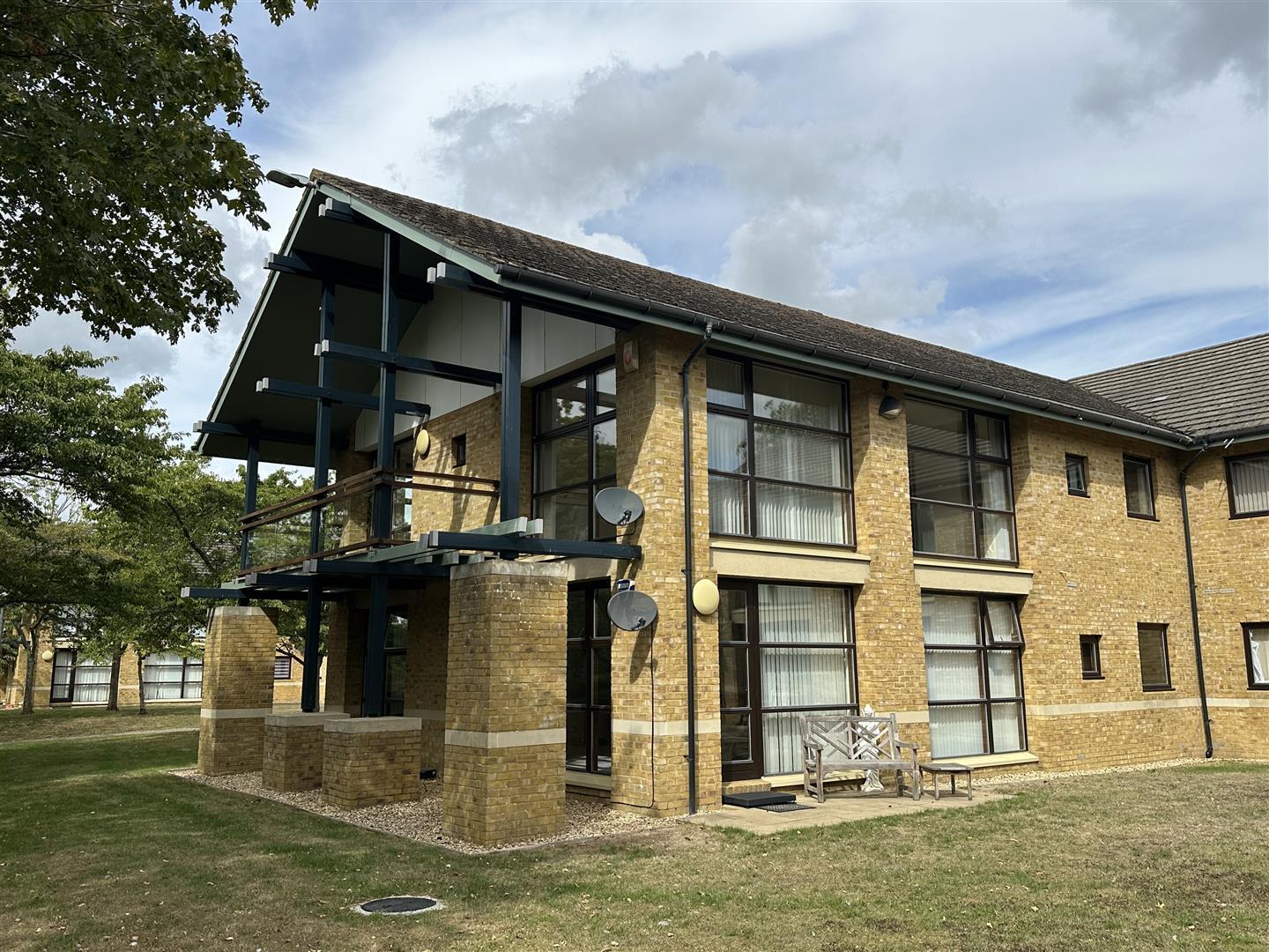 Woodward Place, Loughton Lodge Image 17