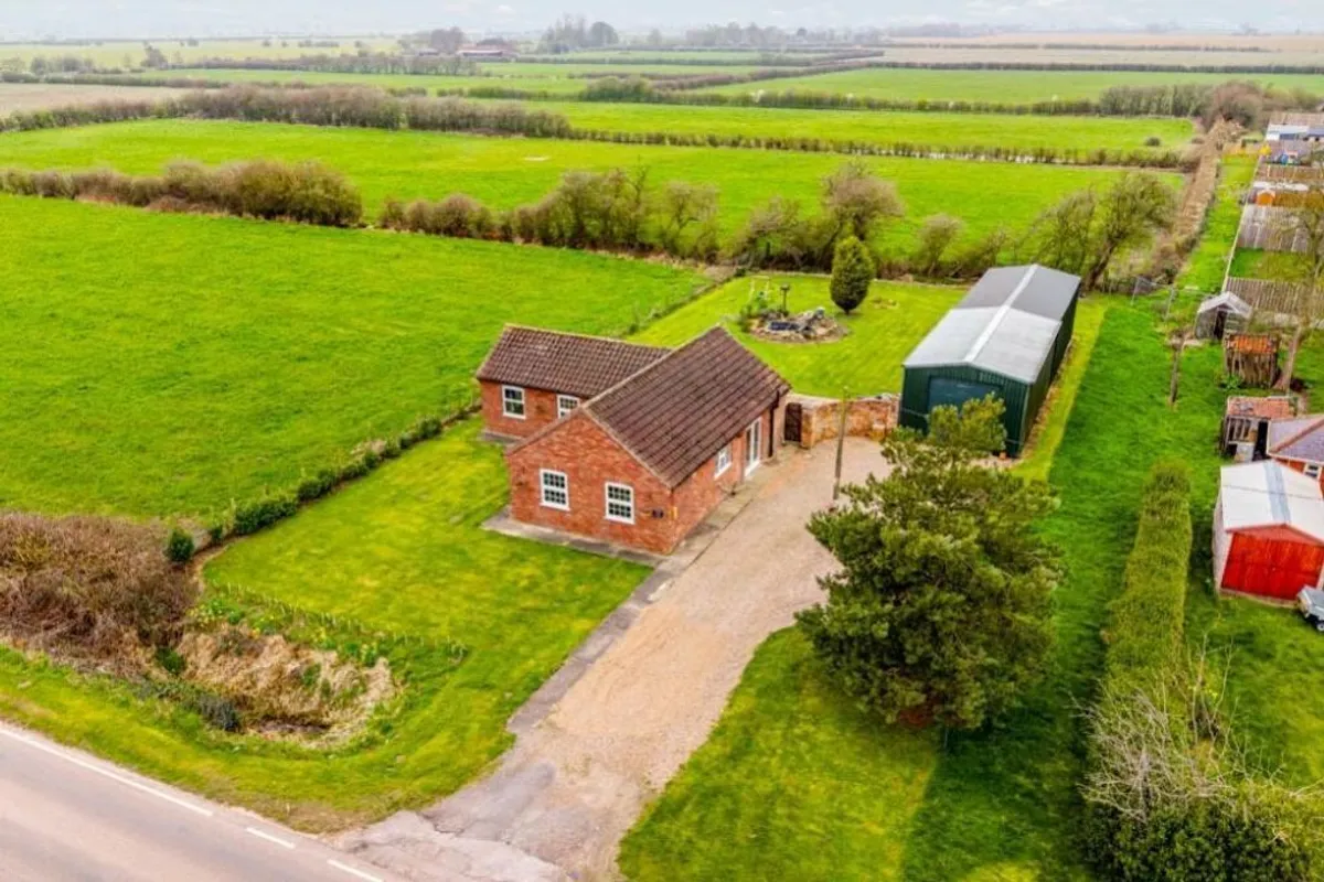 Main Road, New Bolingbroke, Boston