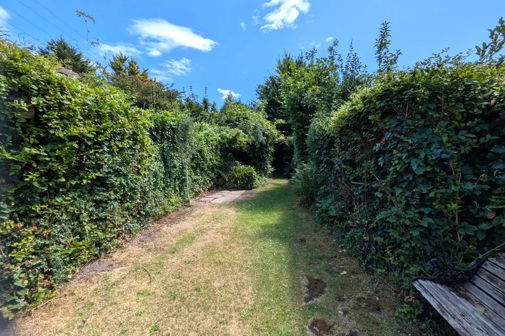 Causeway, Horsham, RH12 photo 8