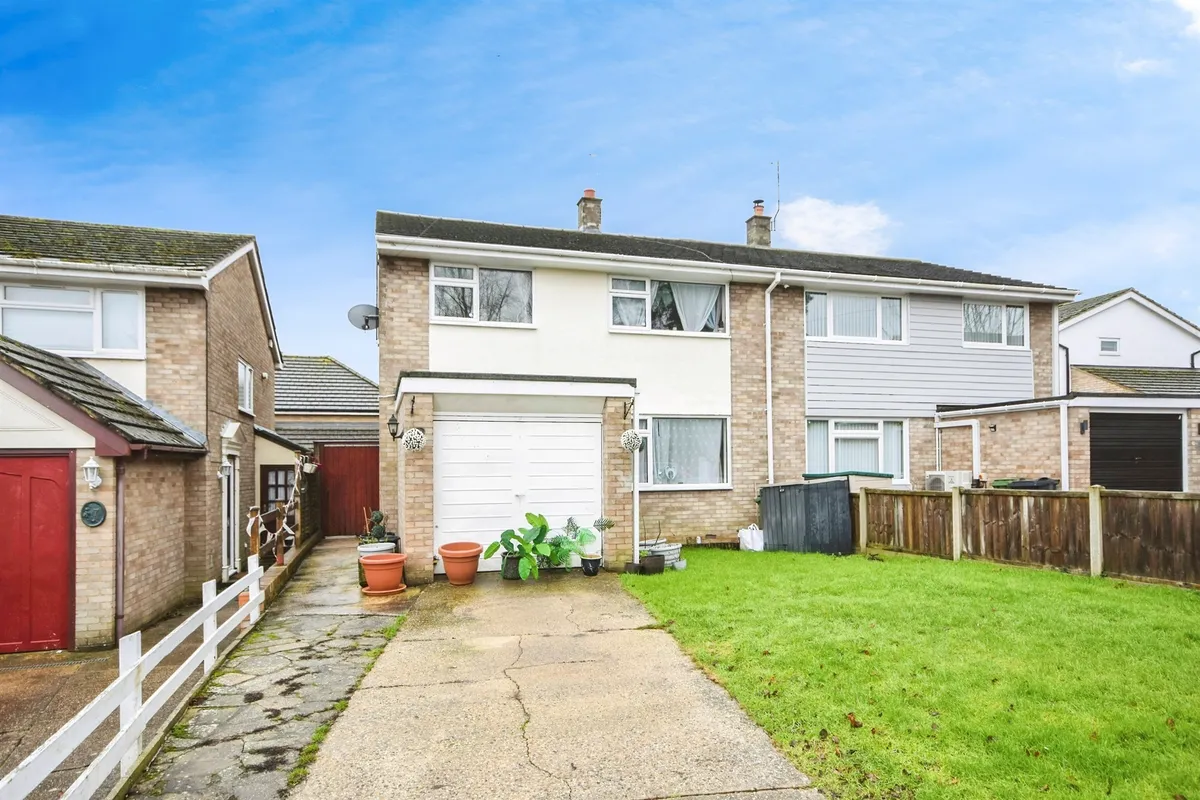 Spurgeon Close, Sible Hedingham, HALSTEAD