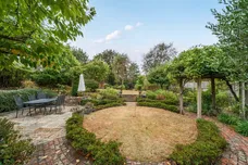 Lancaster Avenue, Farnham, GU9 photo 8