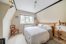 Lancaster Avenue, Farnham, GU9 photo 15