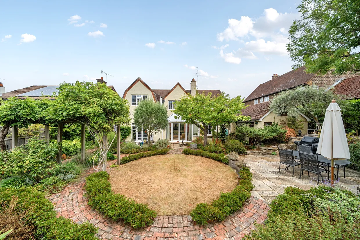 Lancaster Avenue, Farnham, GU9 photo 18