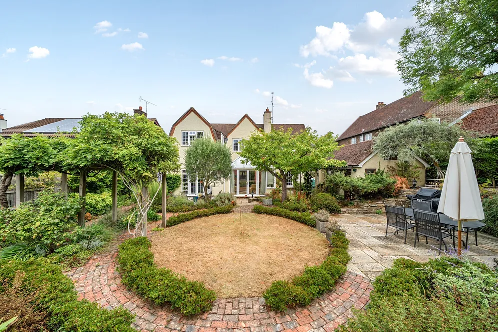 Lancaster Avenue, Farnham, GU9 photo 18