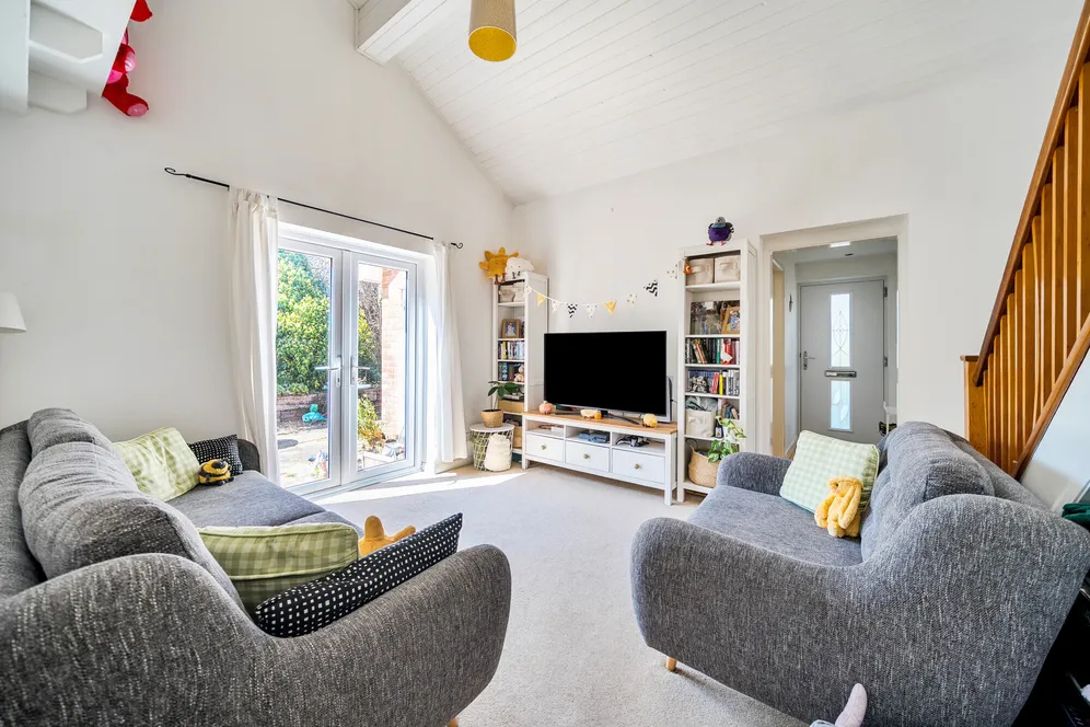Salisbury Close, Alton, GU34 photo 6