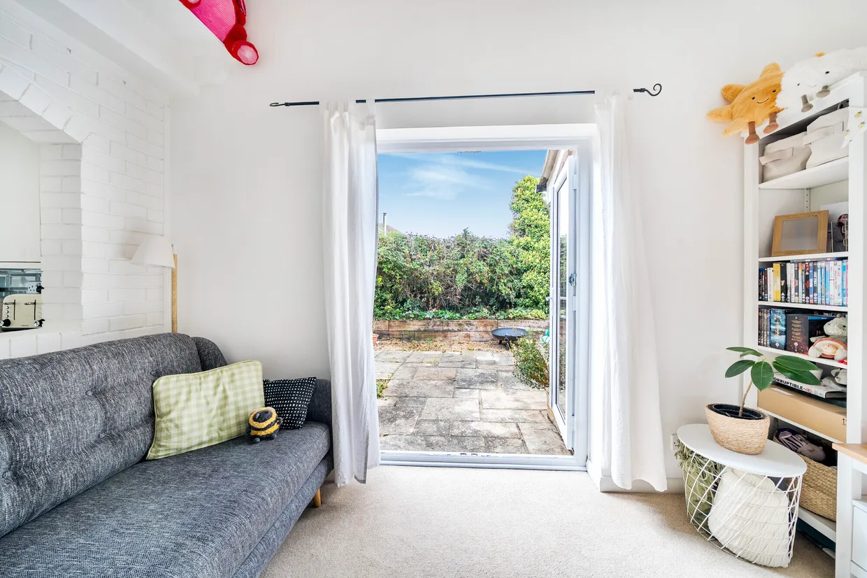 Salisbury Close, Alton, GU34 photo 8