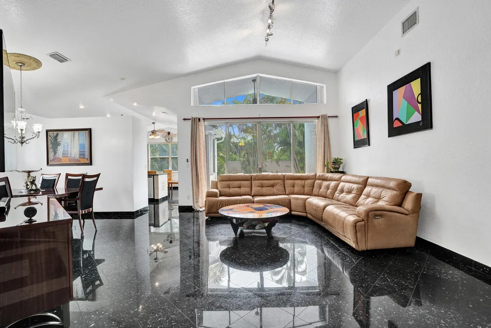3274 NW 22nd Ave, Oakland Park, FL 33309