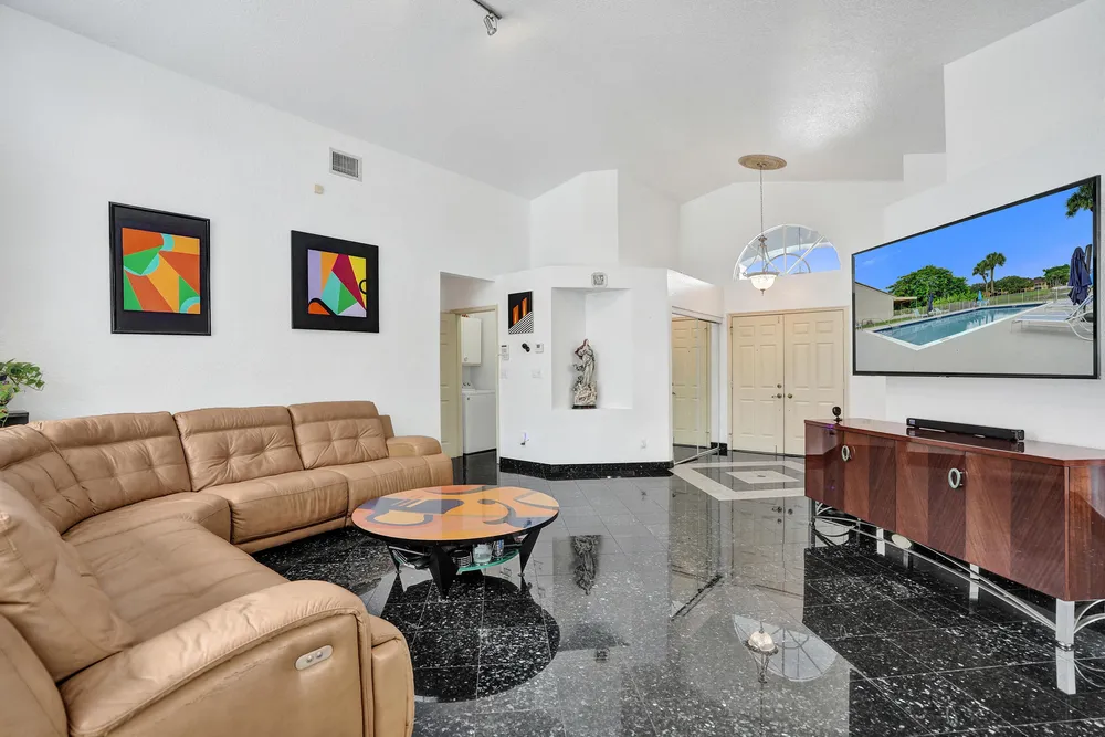 3274 NW 22nd Ave, Oakland Park, FL 33309