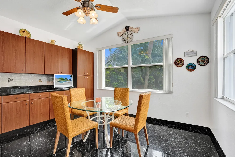 3274 NW 22nd Ave, Oakland Park, FL 33309