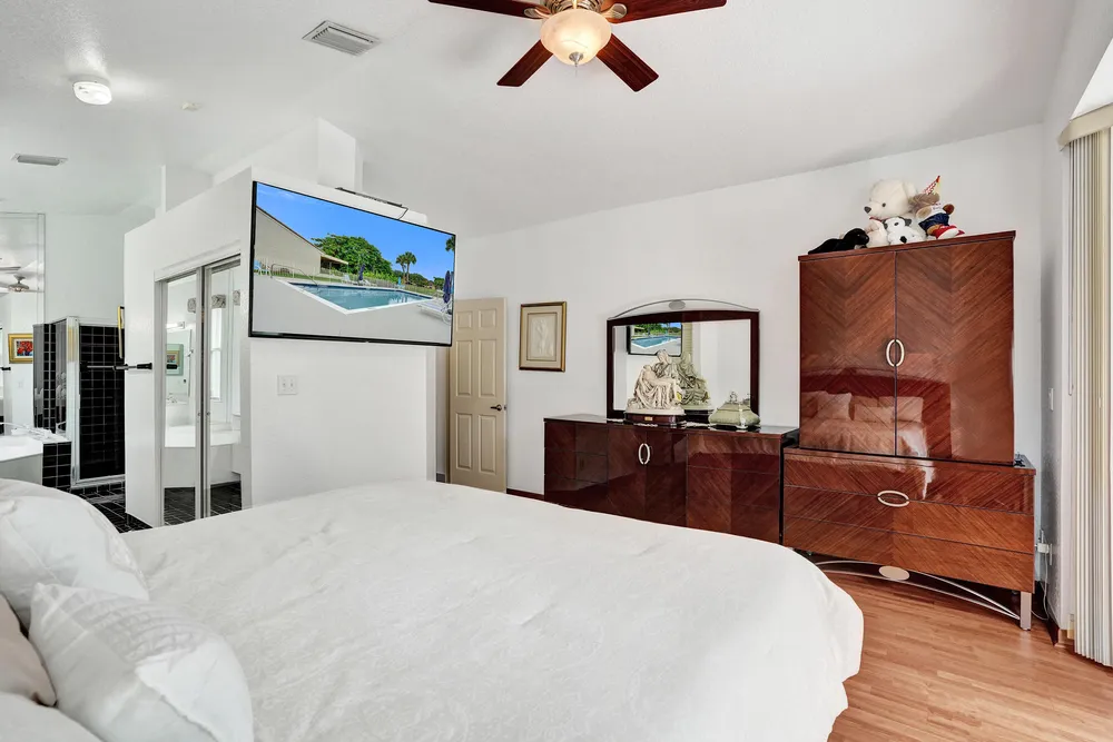 3274 NW 22nd Ave, Oakland Park, FL 33309
